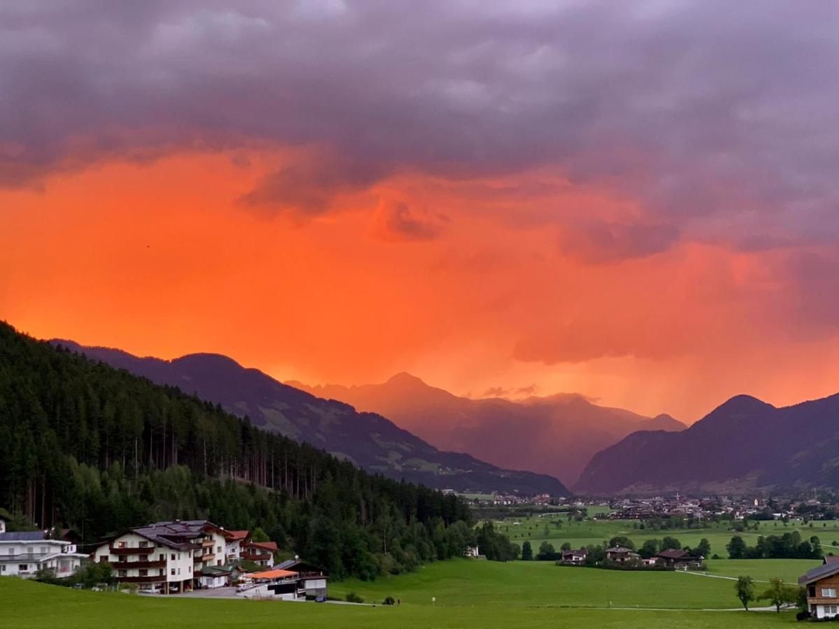 Hotel Standlhof Zillertal Uderns Extérieur photo