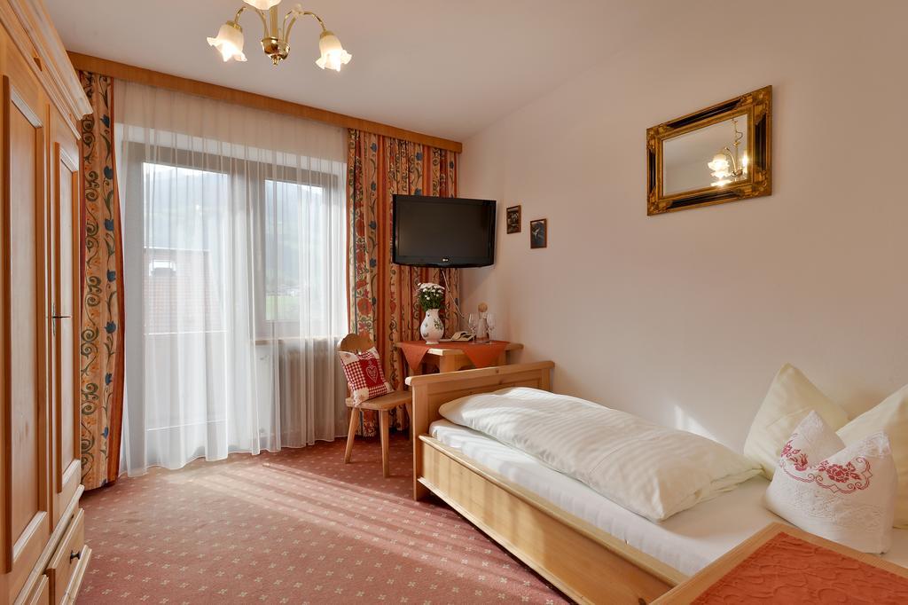 Hotel Standlhof Zillertal Uderns Extérieur photo